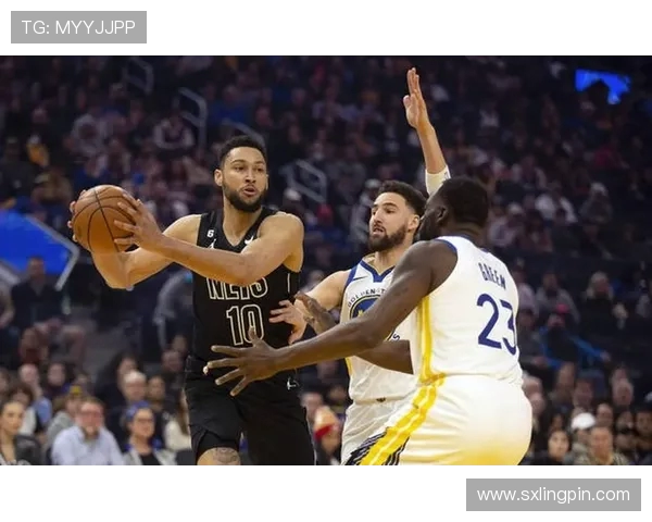 勇士与篮网激战正酣A直播带你全程感受比赛精彩瞬间